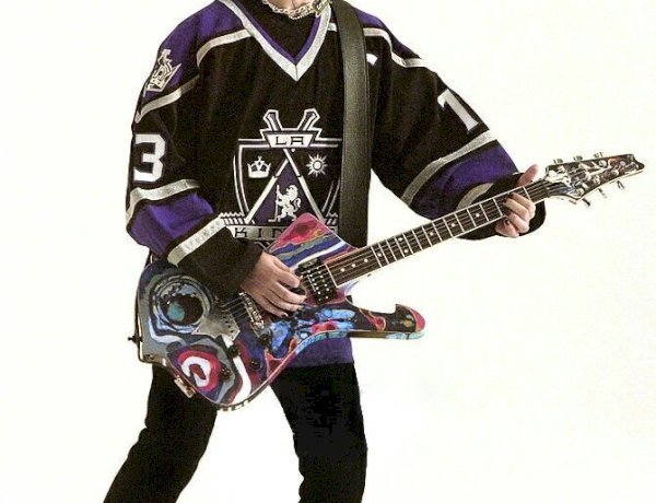 Daron Malakian Net Worth 2026 | Biography, Career & Music Success