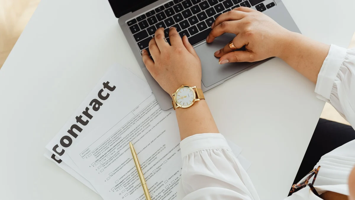 Signing a freelance contract